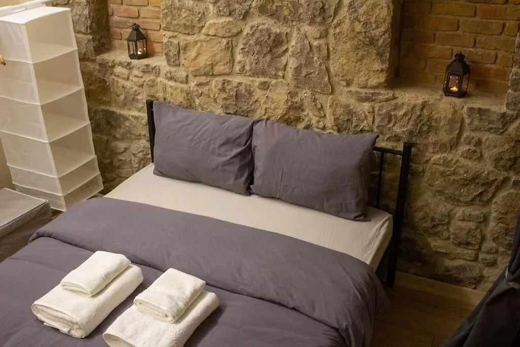 Stone Studio With Beautiful View In Heart Of İzmir Daire