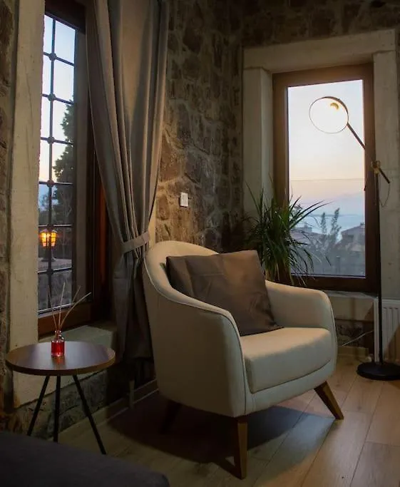 Stone Studio With Beautiful View In Heart Of İzmir